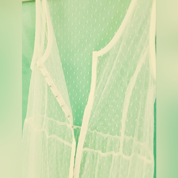 Gorgeous Vylette white lace tiered maxi Swim cover-up size M - Picture 2 of 8